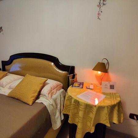The Second Floor Hotel Napoli Bagian luar foto
