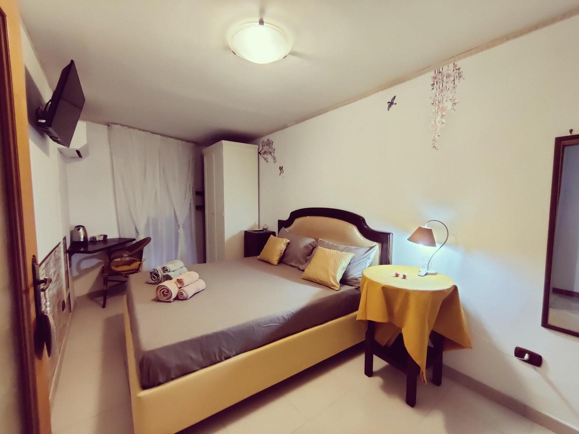 The Second Floor Hotel Napoli Bagian luar foto