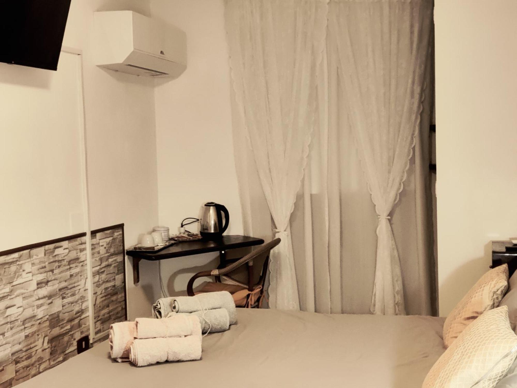 The Second Floor Hotel Napoli Bagian luar foto