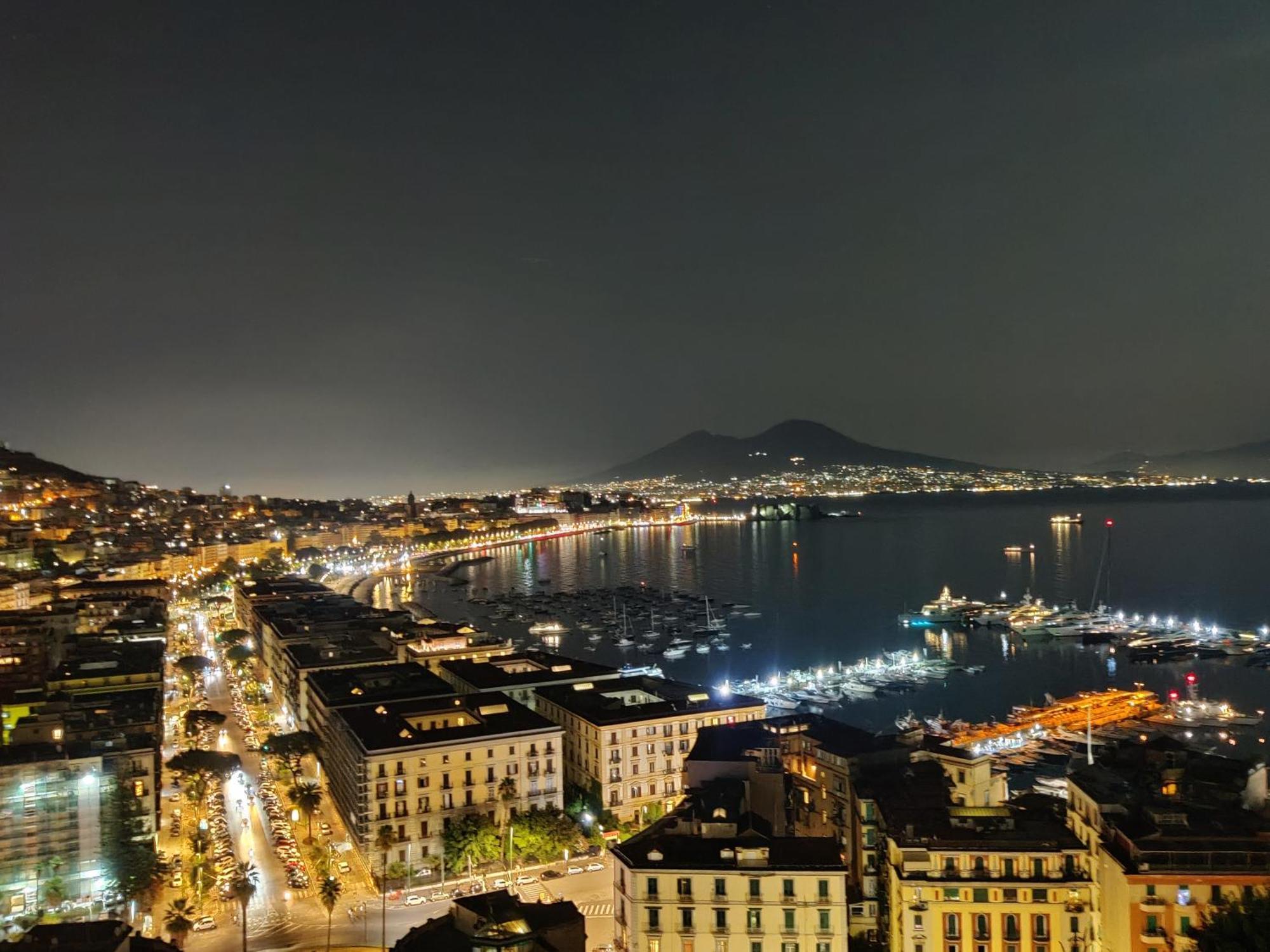 The Second Floor Hotel Napoli Bagian luar foto