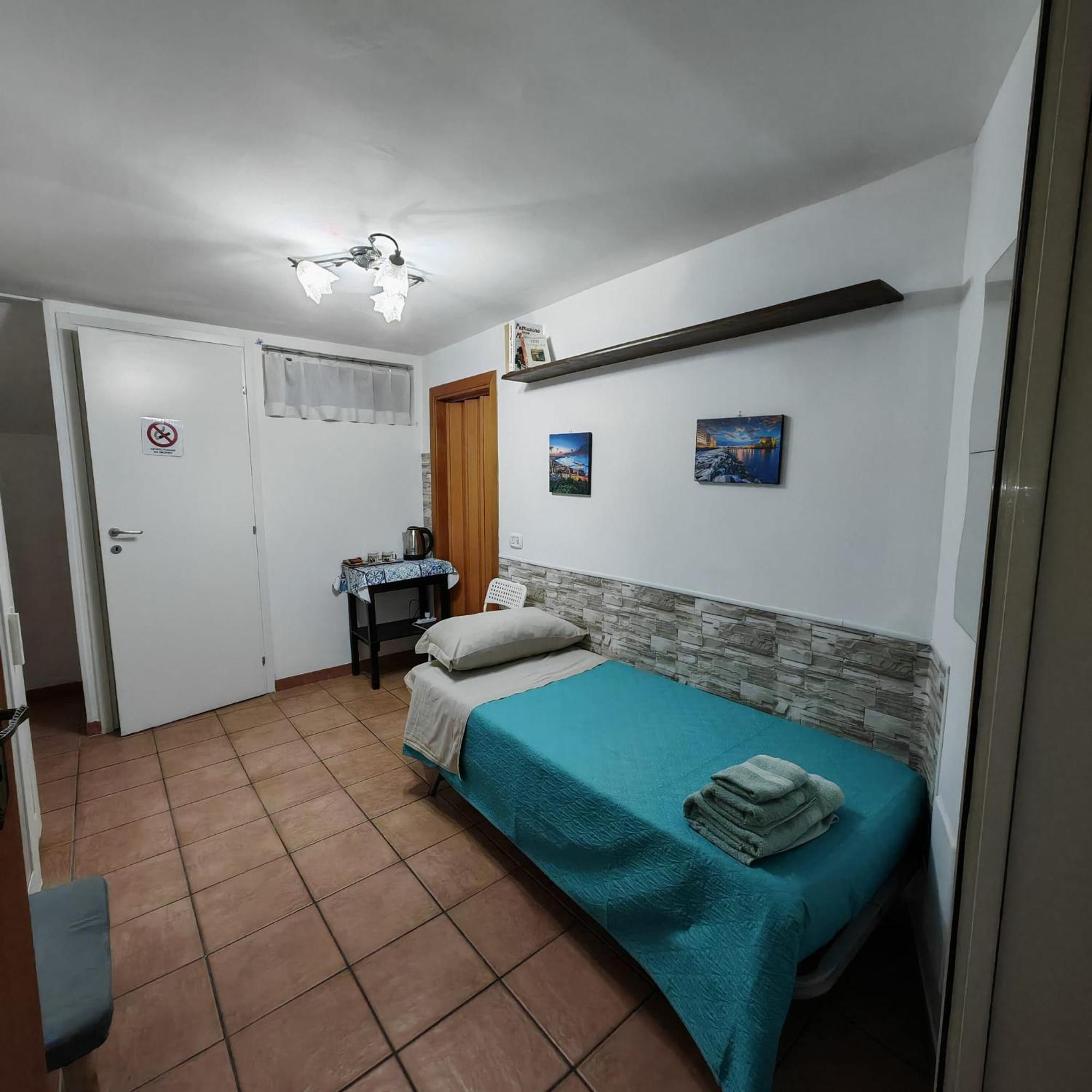 The Second Floor Hotel Napoli Bagian luar foto